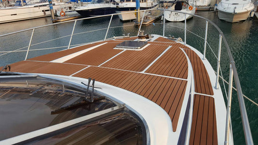 Signs It’s Time to Replace Your Boat Flooring - Kxkzren