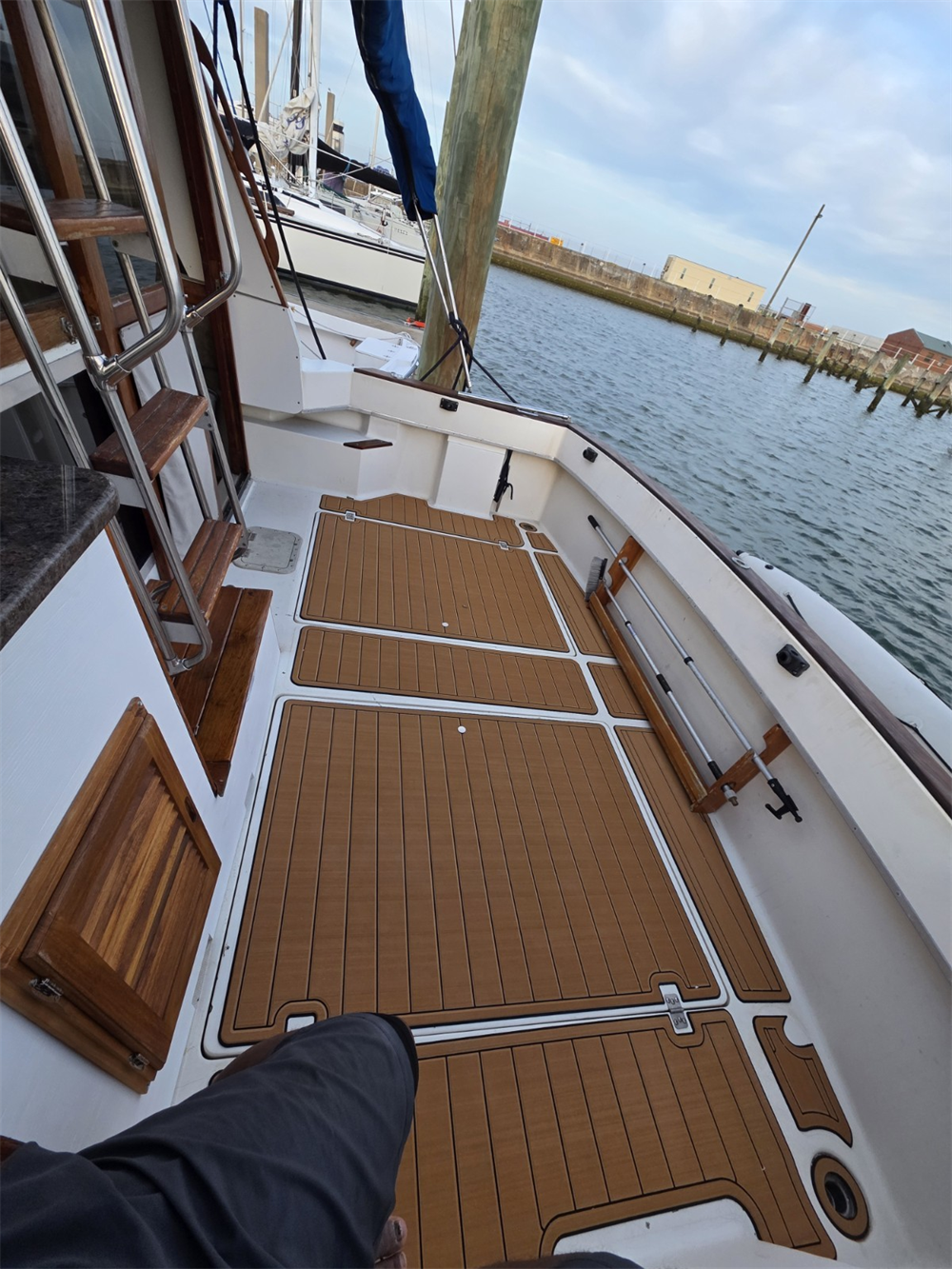 1988 Bayliner 3288/3270 – Custom EVA Foam Marine Flooring Kit