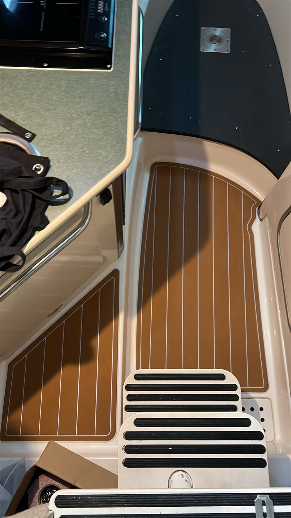 2008 Bayliner Trophy 2902 – Custom EVA Foam Marine Flooring Kit