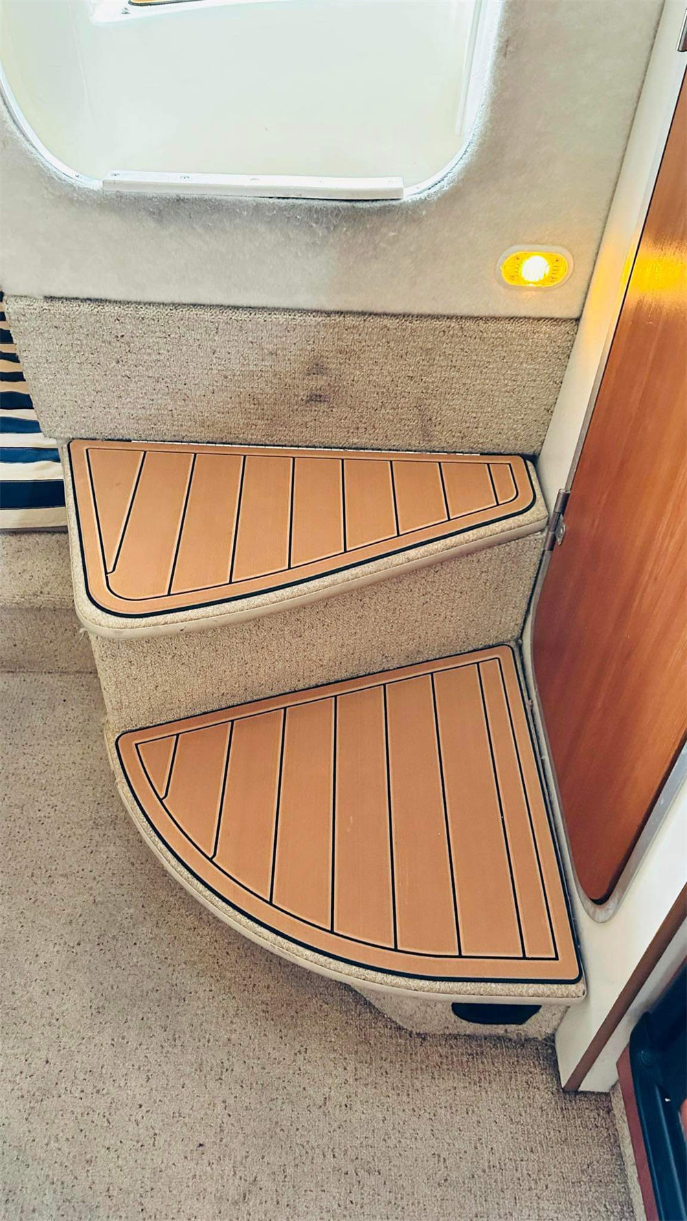 2004 Bayliner 305 Ciera – Custom EVA Foam Marine Flooring K